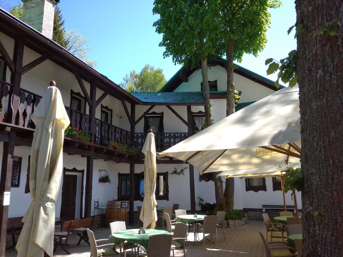 Hotel V Nebi Josefŭv Dŭl Esterno foto
