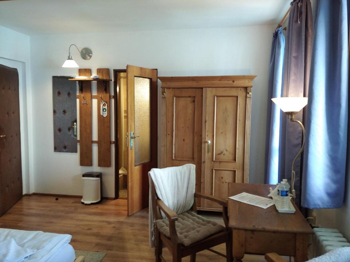 Hotel V Nebi Josefŭv Dŭl Esterno foto