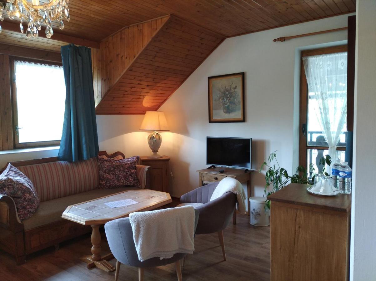 Hotel V Nebi Josefŭv Dŭl Esterno foto