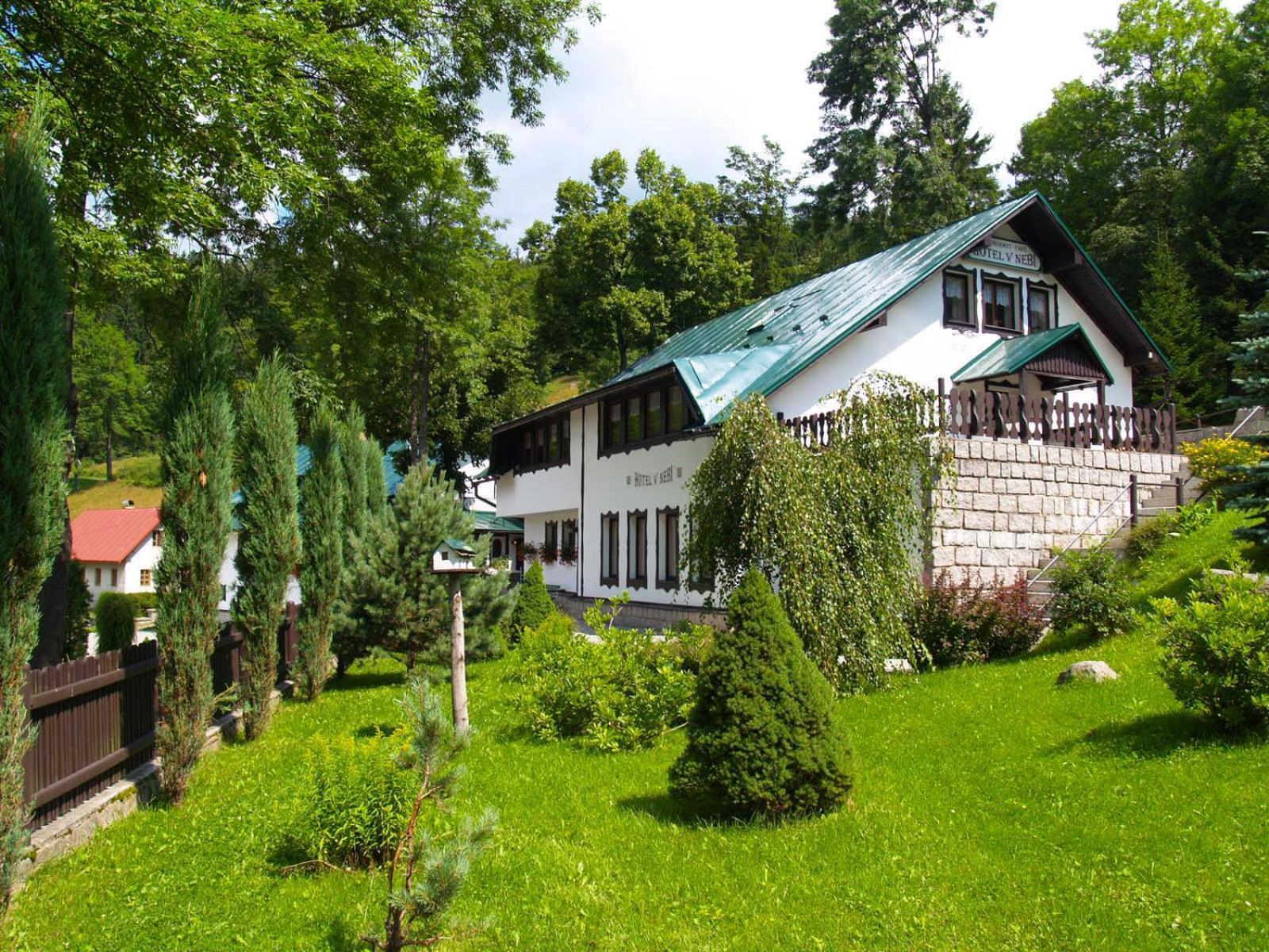 Hotel V Nebi Josefŭv Dŭl Esterno foto