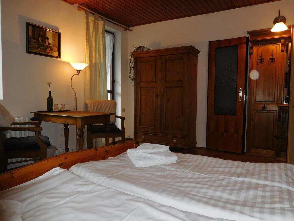 Hotel V Nebi Josefŭv Dŭl Esterno foto